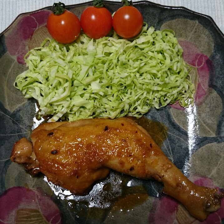 柔らかジューシー!骨付きチキンレッグ